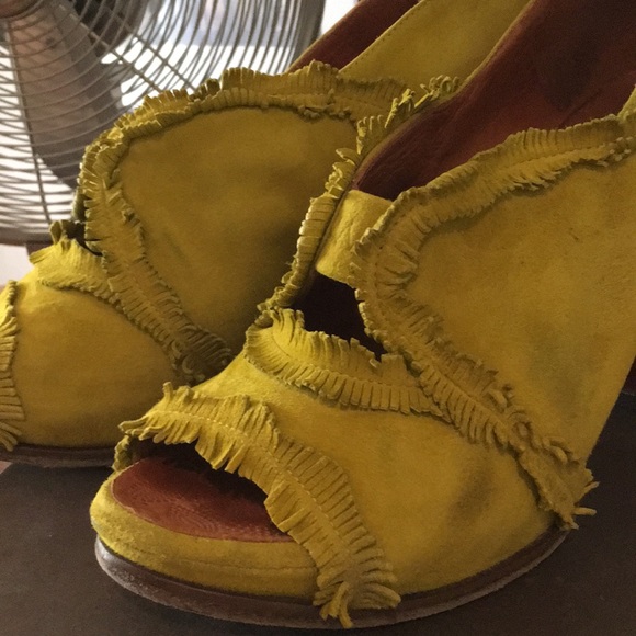 Chie Mihara Shoes from Anthropologie - Picture 4 of 7
